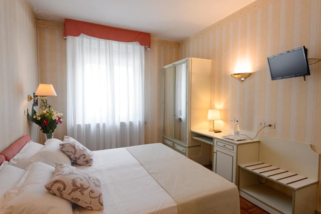 Hotel Continental Treviso Camera foto